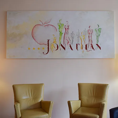 Akzent Hotel Jonathan Hotell 4*