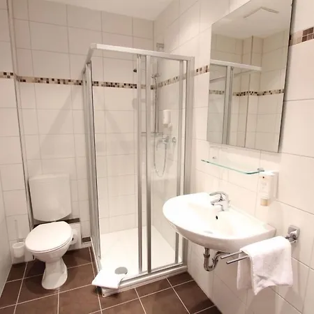 Akzent Hotel Jonathan 4*