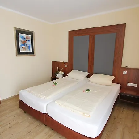 Akzent Hotel Jonathan Hotell 4*