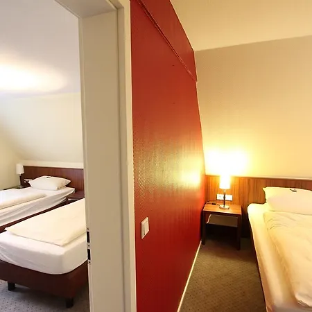 Akzent Jonathan Hotel 4*