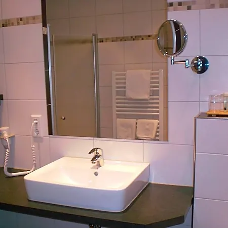 Akzent Hotel Jonathan Hotel 4*