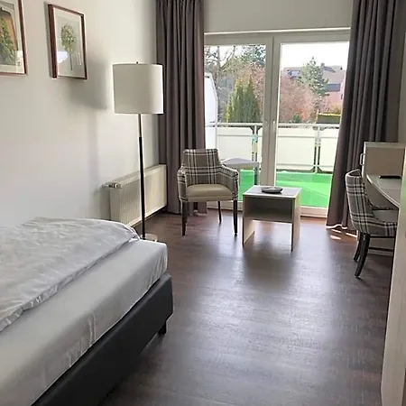 Akzent Hotel Jonathan 4*