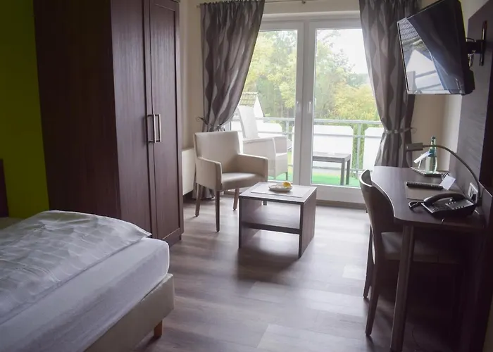 Akzent Jonathan Lippstadt