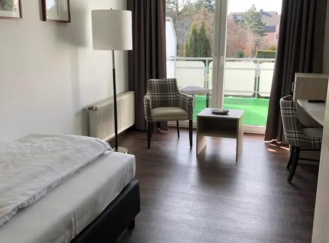 Hotel Akzent Jonathan 4*