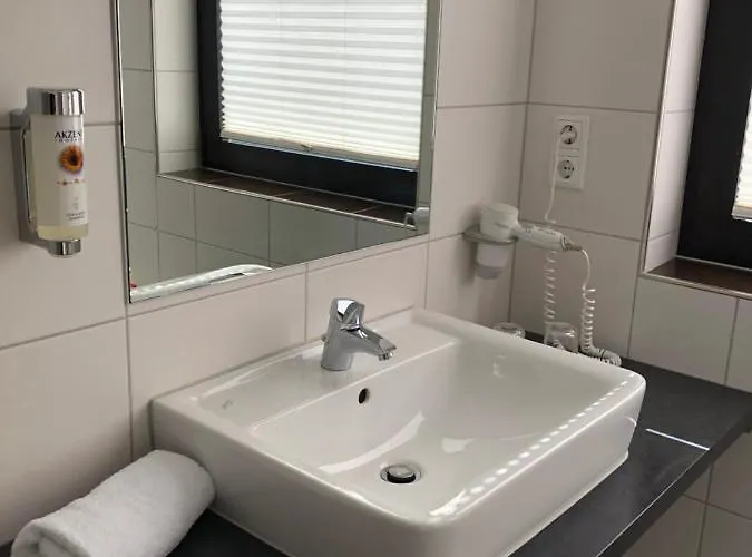 Hotel Akzent Jonathan 4*