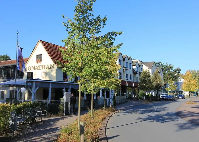 Akzent Jonathan Hotel 4*