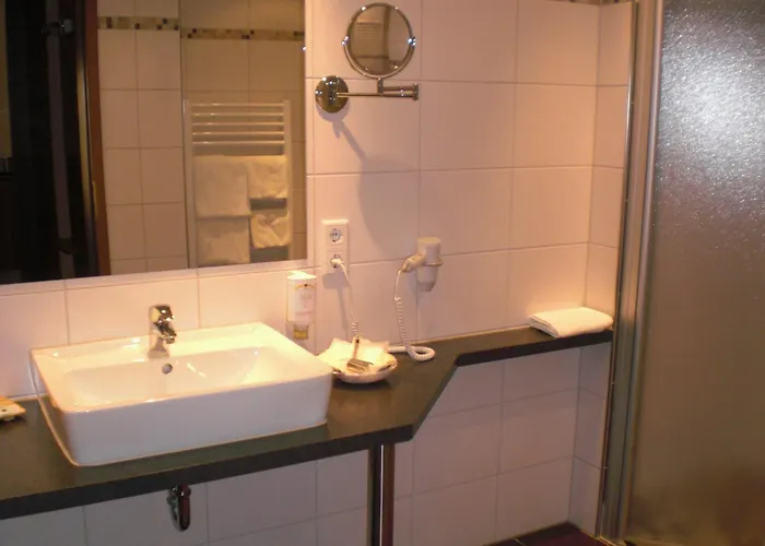 Hotel Akzent Jonathan 4*