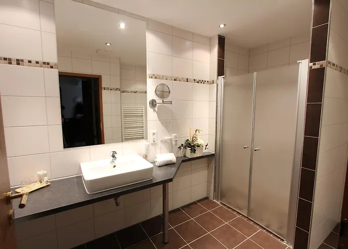 Hotel Akzent Jonathan 4*